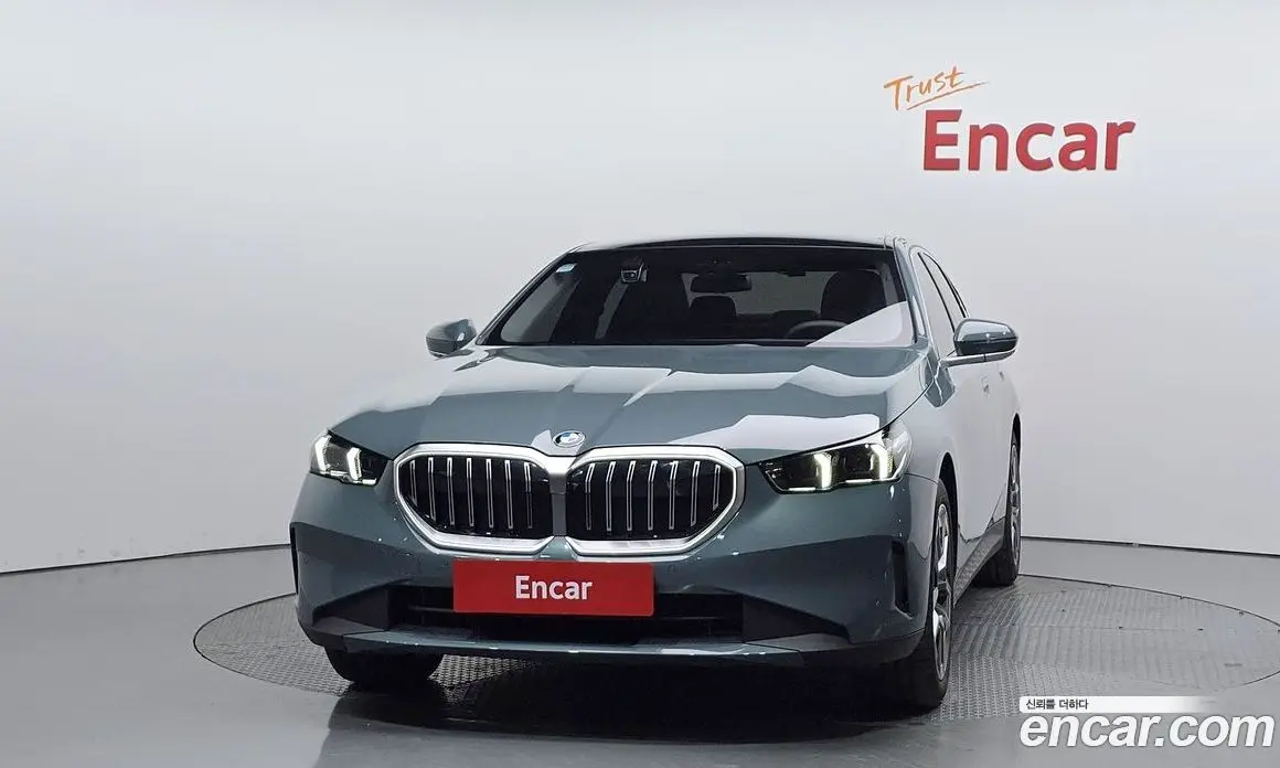 BMW 5 серия 2025 2.0 автомат (гидро), фото 3
