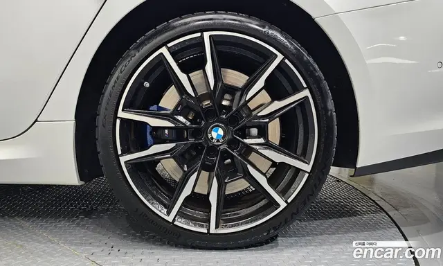 BMW 8 серия 2023 4.4 автомат (гидро), миниатюра 7