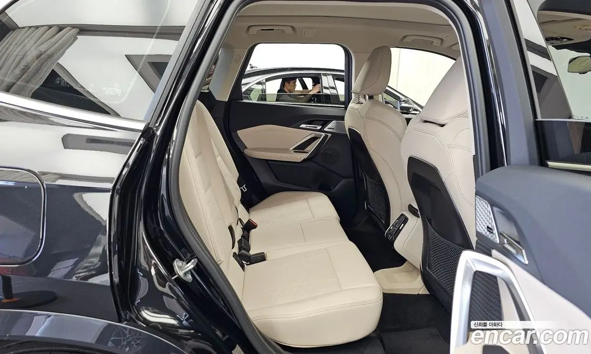 BMW X1 2024 2.0 автомат (гидро), фото 18