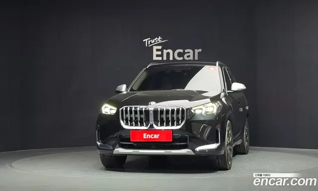 BMW X1 2024 2.0 автомат (гидро), миниатюра 3