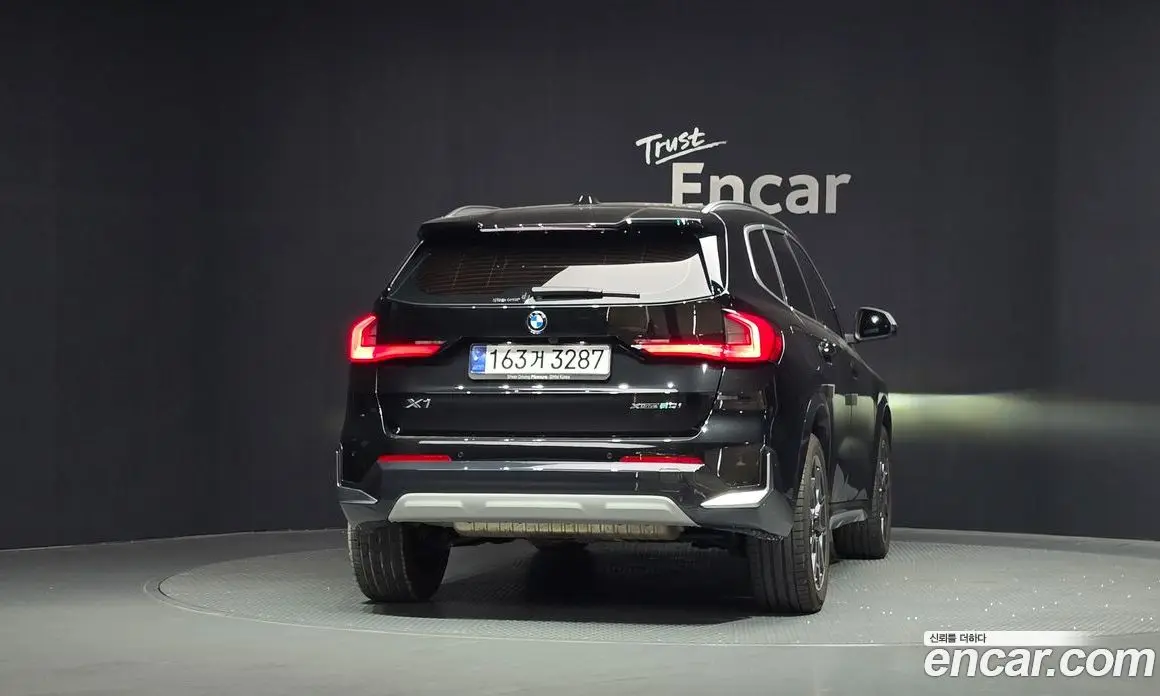 BMW X1 2024 2.0 автомат (гидро), фото 4