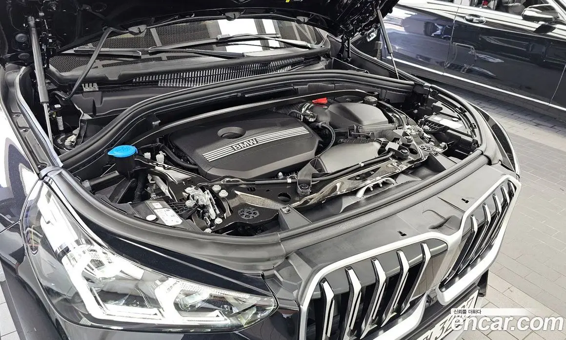 BMW X1 2024 2.0 автомат (гидро), фото 6