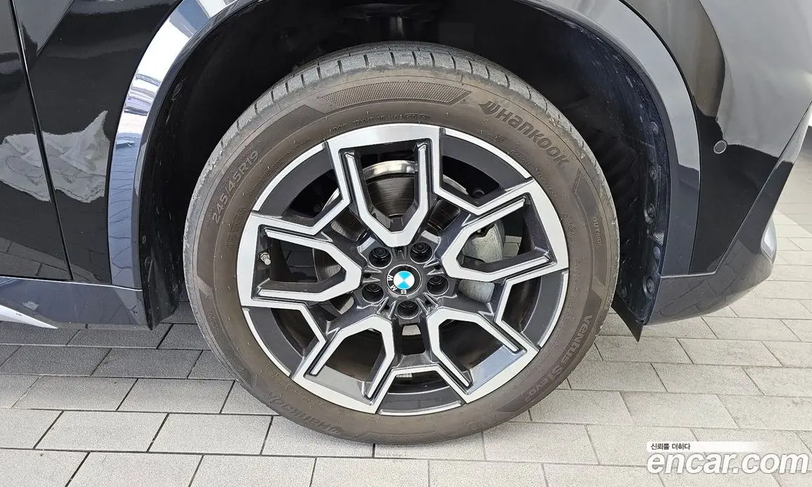 BMW X1 2024 2.0 автомат (гидро), фото 7