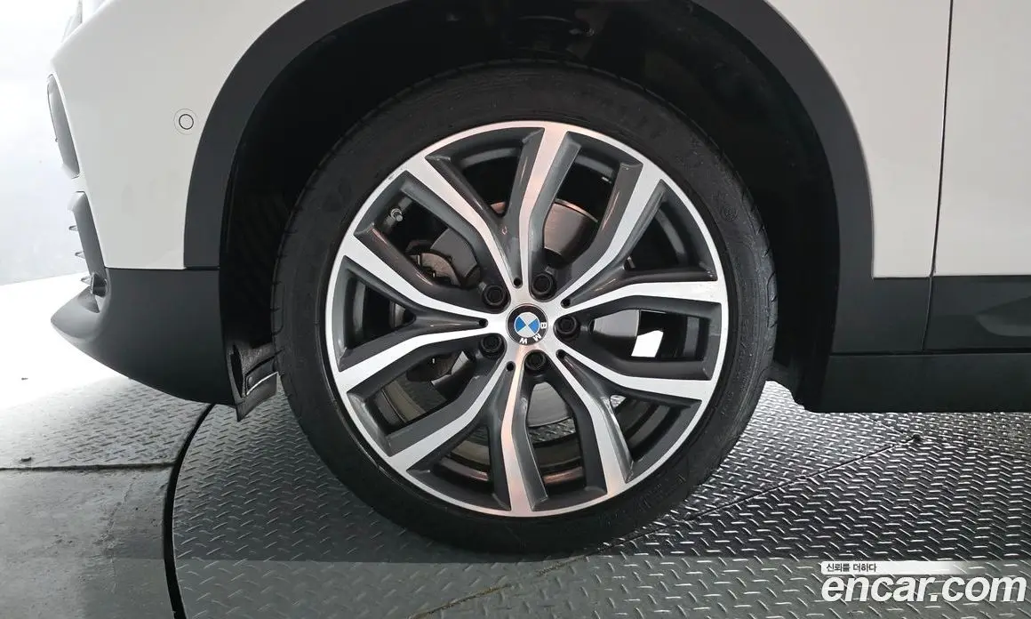 BMW X2 2022 2.0 автомат (гидро), фото 5