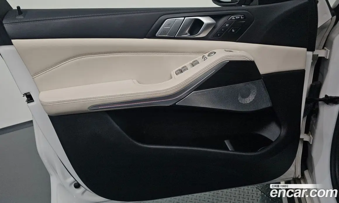 BMW X7 2022 3.0 автомат (гидро), фото 13
