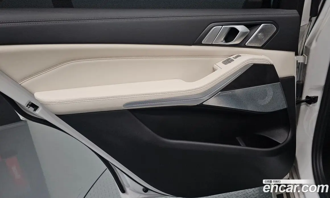 BMW X7 2022 3.0 автомат (гидро), фото 14