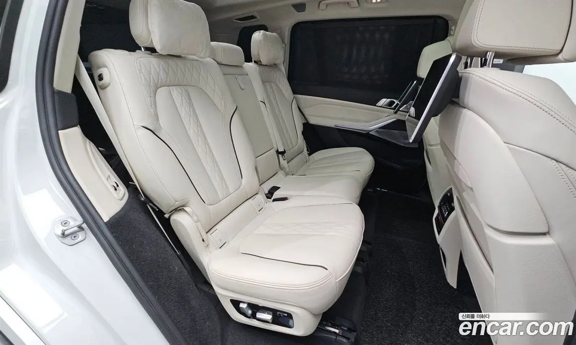 BMW X7 2022 3.0 автомат (гидро), фото 16