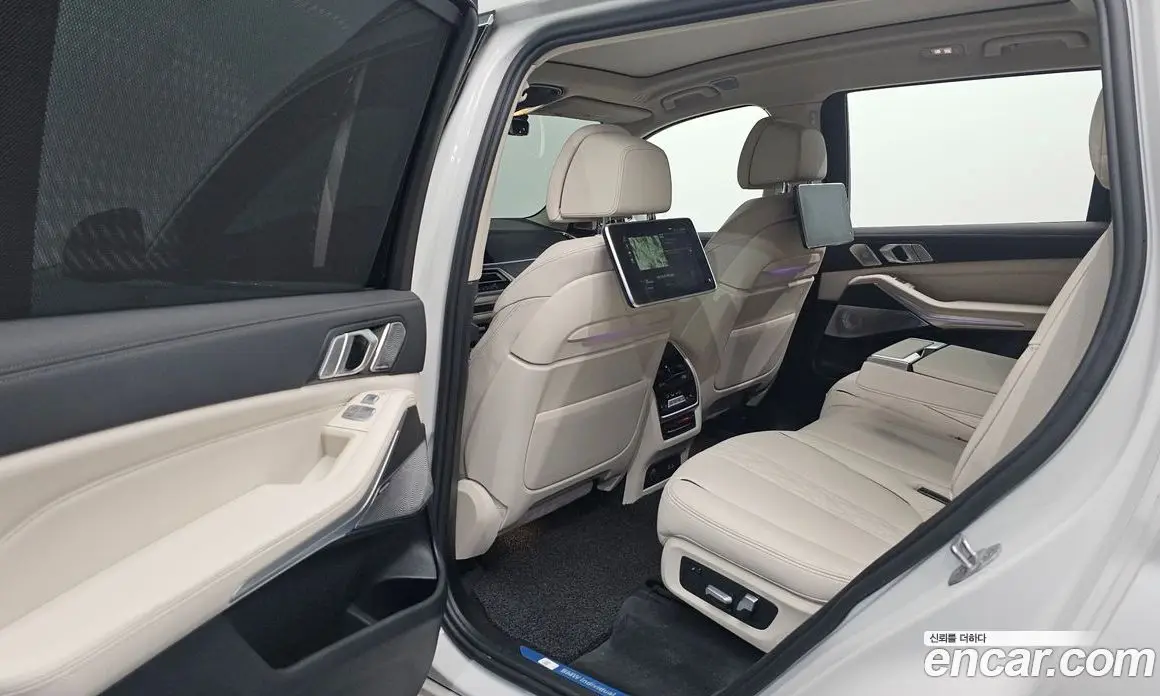 BMW X7 2022 3.0 автомат (гидро), фото 17