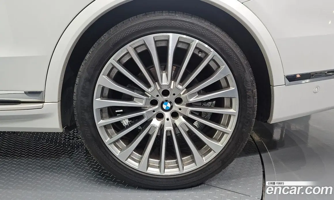 BMW X7 2022 3.0 автомат (гидро), фото 6