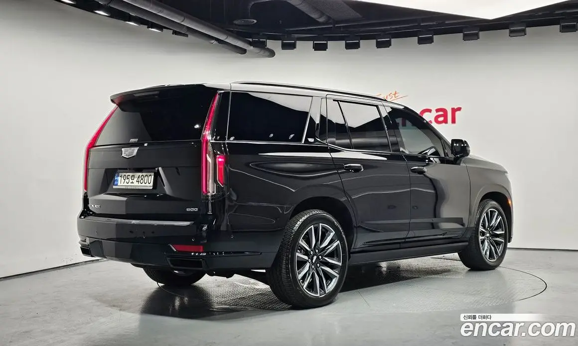 Cadillac Escalade 2023 6.2 автомат (гидро), фото 2 Cadillac Escalade 2023 6.2 автомат (гидро), фото 2