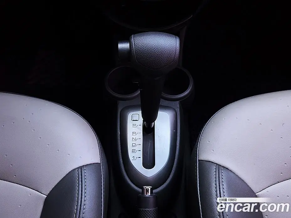 Chevrolet Spark 2012 1.0 автомат (гидро), фото 11