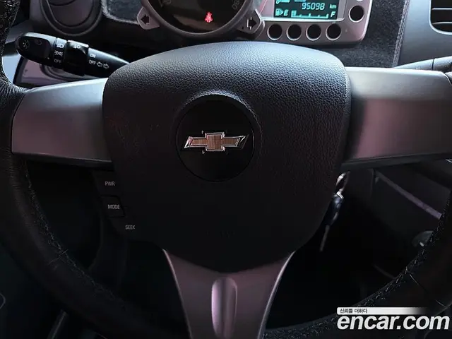 Chevrolet Spark 2012 1.0 автомат (гидро), миниатюра 12