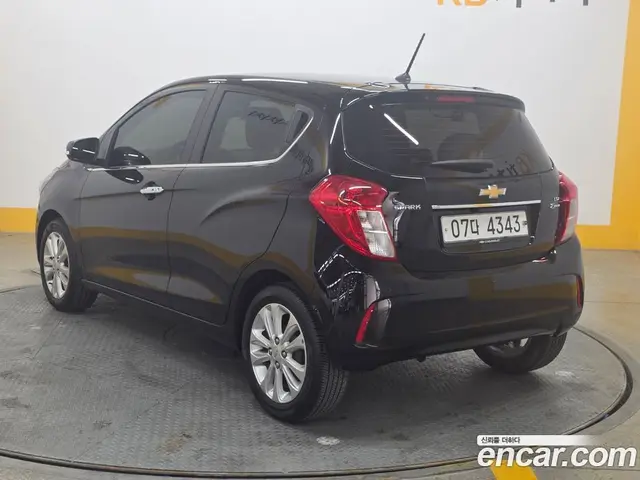 Chevrolet Spark 2018 1.0 автомат (гидро), миниатюра 2