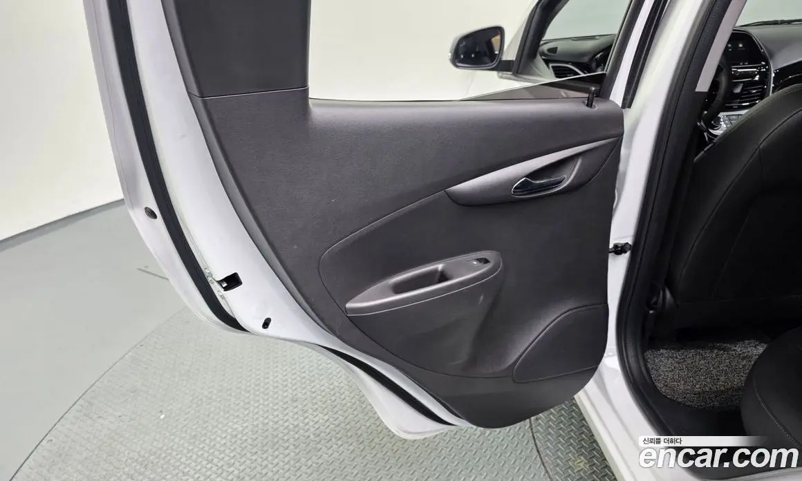 Chevrolet Spark 2021 1.0 автомат (гидро), фото 15