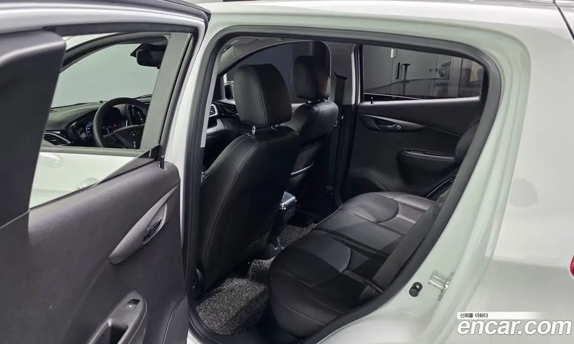 Chevrolet Spark 2021 1.0 автомат (гидро), фото 16