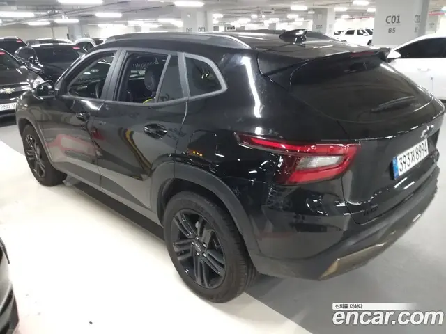 Chevrolet Trax 2025 1.2 автомат (гидро), миниатюра 3
