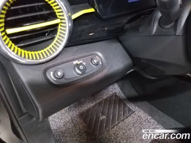 Chevrolet Trax 2025 1.2 автомат (гидро), миниатюра 7