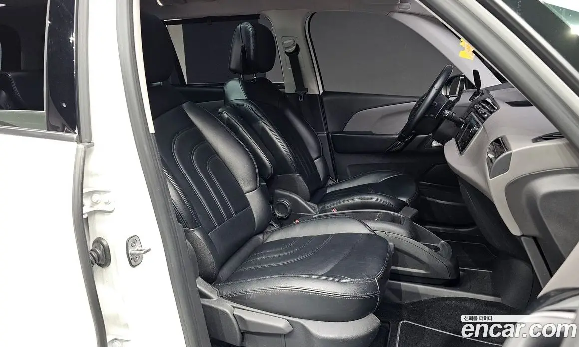 Citroen C4 Picasso 2018 1.6 автомат (гидро), фото 17 Citroen C4 Picasso 2018 1.6 автомат (гидро), фото 17