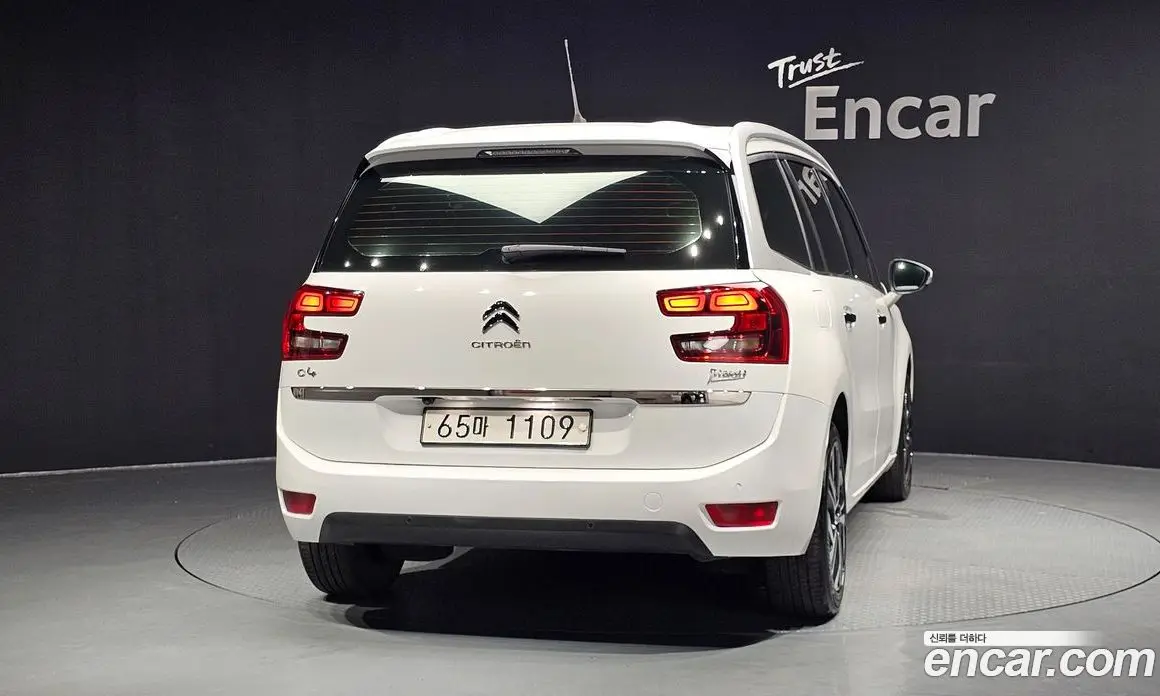Citroen C4 Picasso 2018 1.6 автомат (гидро), фото 4 Citroen C4 Picasso 2018 1.6 автомат (гидро), фото 4