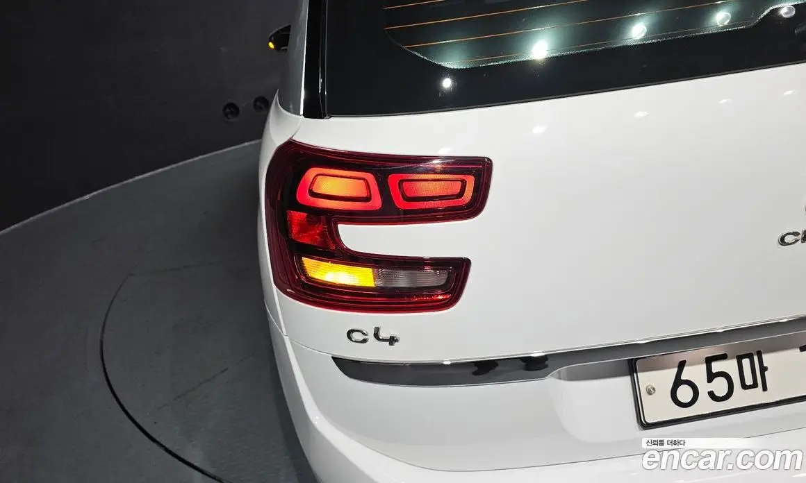 Citroen C4 Picasso 2018 1.6 автомат (гидро), фото 9 Citroen C4 Picasso 2018 1.6 автомат (гидро), фото 9