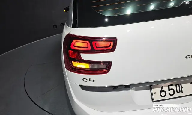 Citroen C4 Picasso 2018 1.6 автомат (гидро), миниатюра 9 Citroen C4 Picasso 2018 1.6 автомат (гидро), миниатюра 9