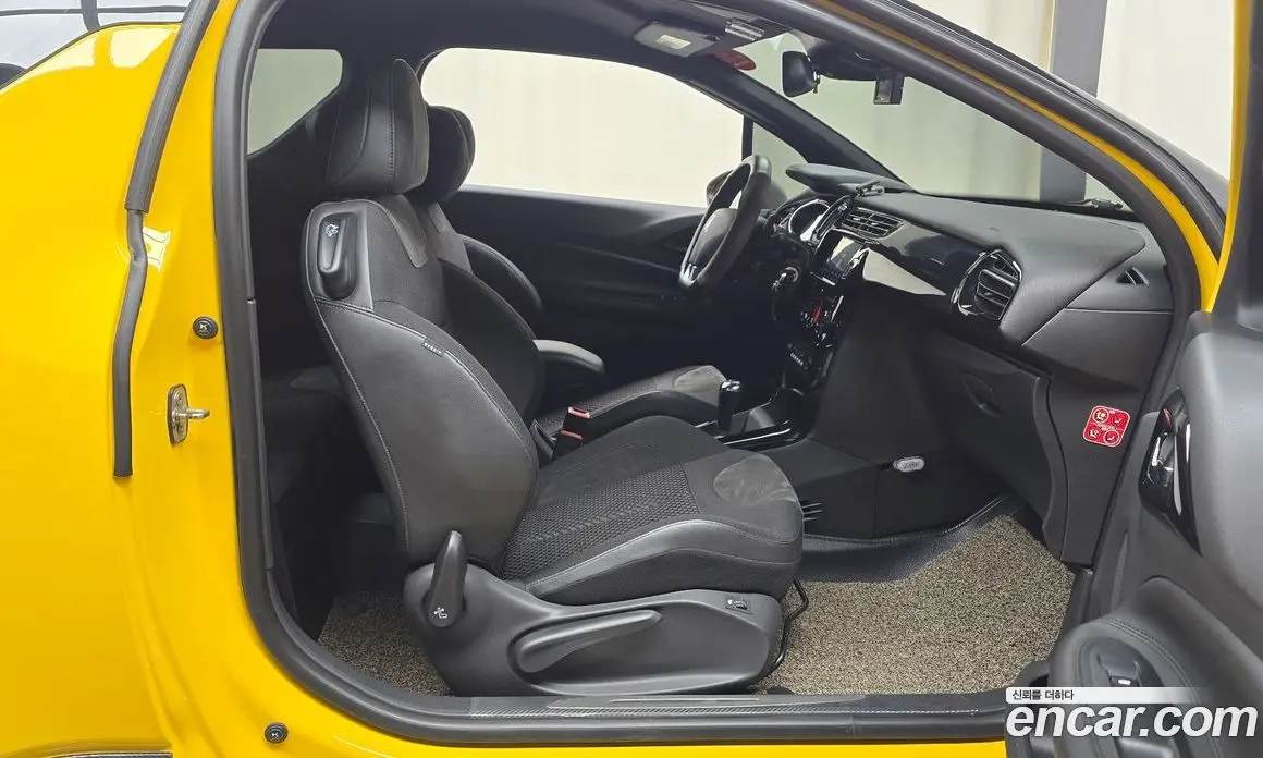 Citroen DS3 2017 1.6 автомат (гидро), фото 16 Citroen DS3 2017 1.6 автомат (гидро), фото 16