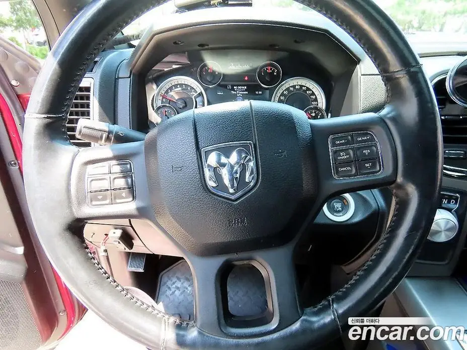 Dodge Ram Pick Up 2014 5.7 автомат (гидро), фото 9 Dodge Ram Pick Up 2014 5.7 автомат (гидро), фото 9