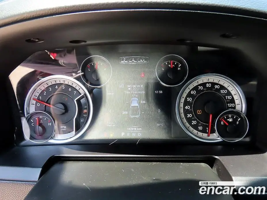 Dodge Ram Pick Up 2014 5.7 автомат (гидро), фото 10 Dodge Ram Pick Up 2014 5.7 автомат (гидро), фото 10