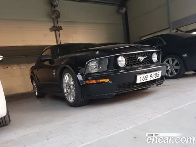 Ford Mustang 2008 4.0 автомат (гидро), миниатюра 3