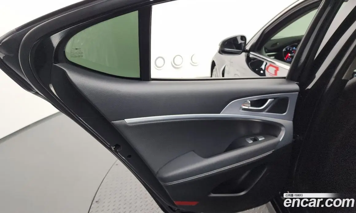 Genesis G70 2020 2.0 автомат (гидро), фото 15