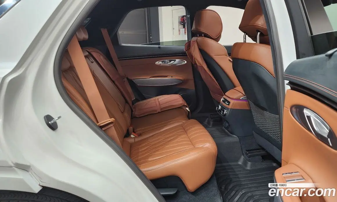 Genesis GV70 2021 2.5 автомат (гидро), фото 17