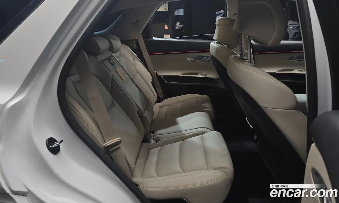 Genesis GV70 2025 2.5 автомат (гидро), фото 11