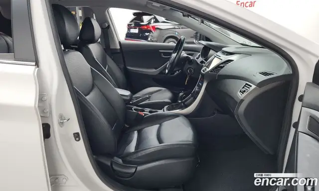 Hyundai Avante 2013 1.6 автомат (гидро), миниатюра 11