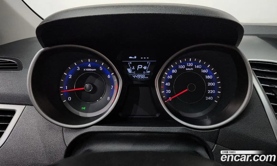 Hyundai Avante 2013 1.6 автомат (гидро), фото 8