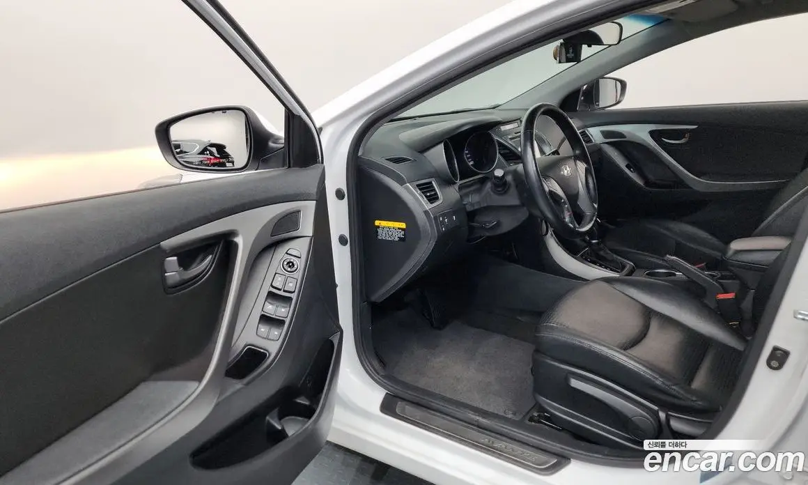 Hyundai Avante 2013 1.6 автомат (гидро), фото 10