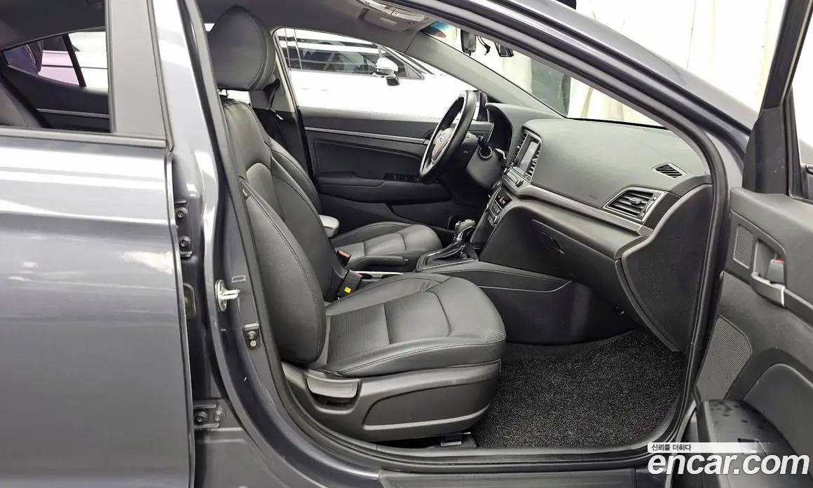 Hyundai Avante 2016 1.6 автомат (гидро), фото 16