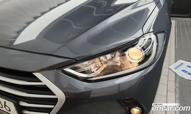 Hyundai Avante 2016 1.6 автомат (гидро), миниатюра 7