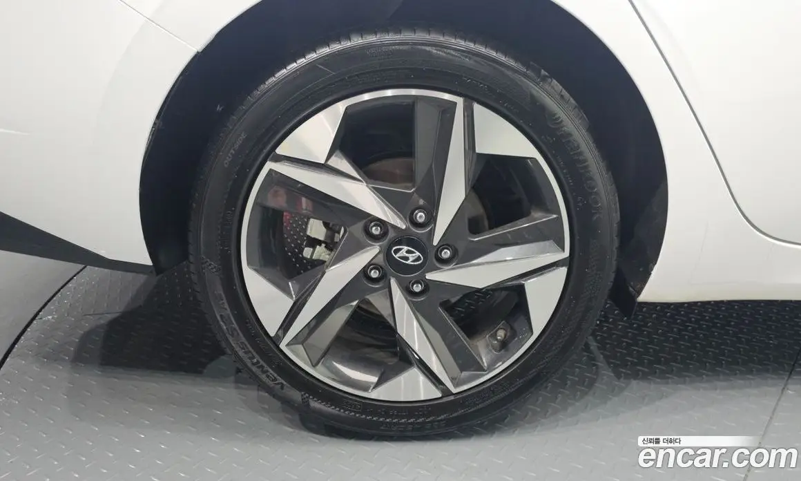 Hyundai Avante 2020 1.6 автомат (гидро), фото 4