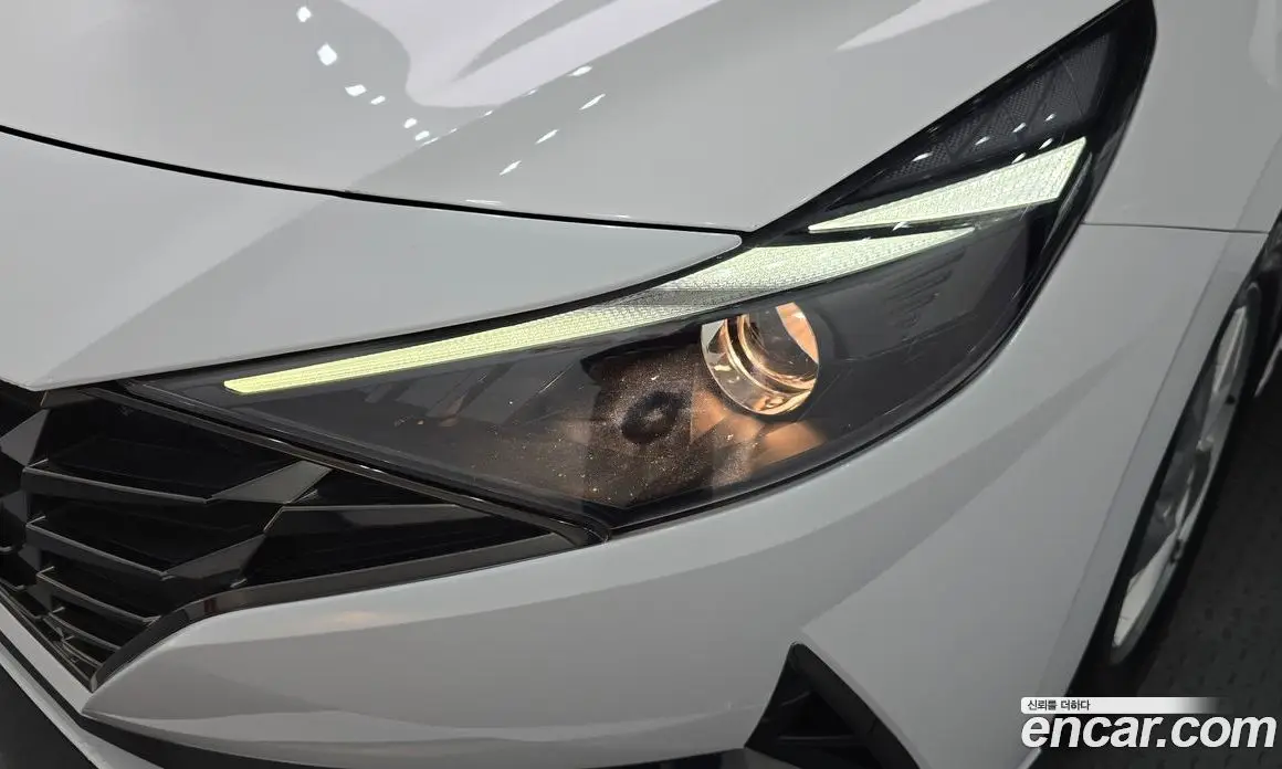 Hyundai Avante 2023 1.6 автомат (гидро), фото 8