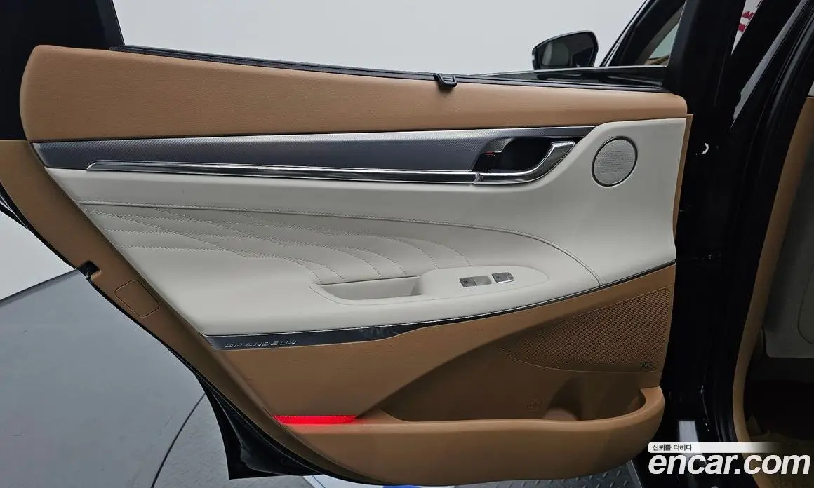 Hyundai Grandeur 2022 3.3 автомат (гидро), фото 15