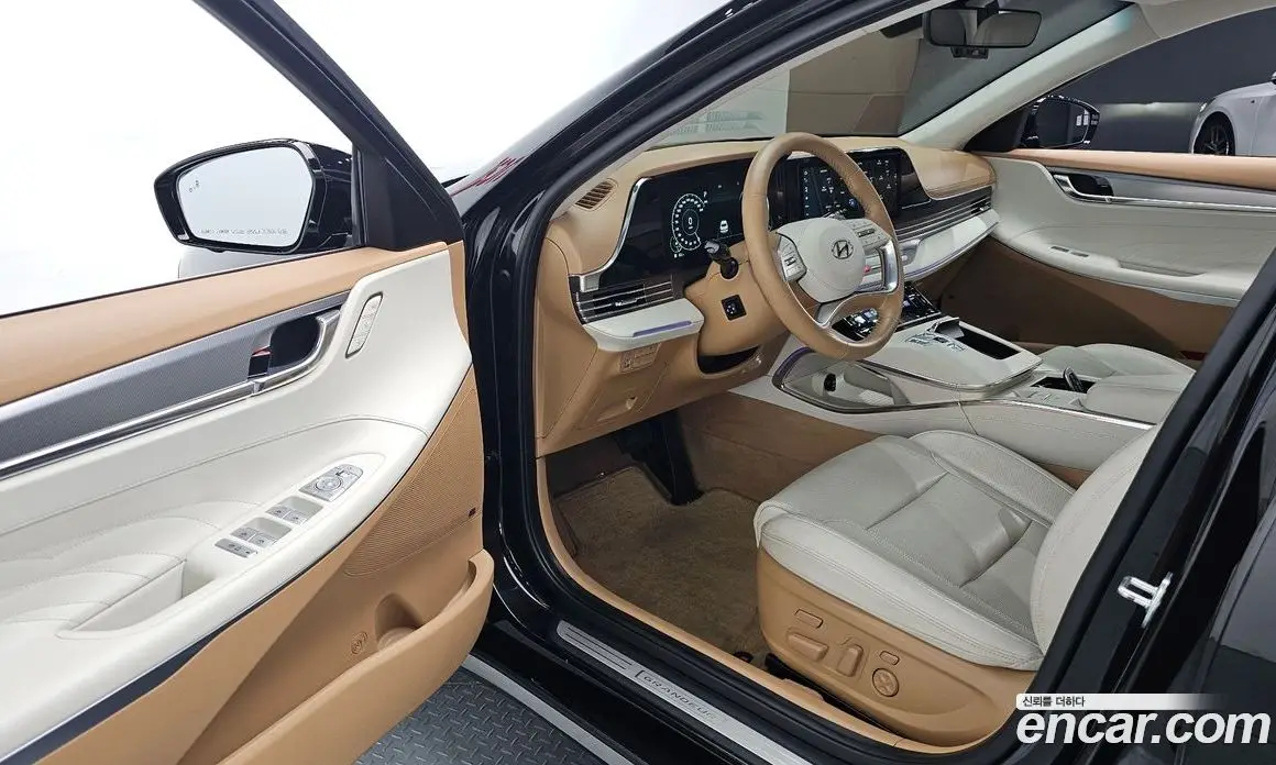 Hyundai Grandeur 2022 3.3 автомат (гидро), фото 17
