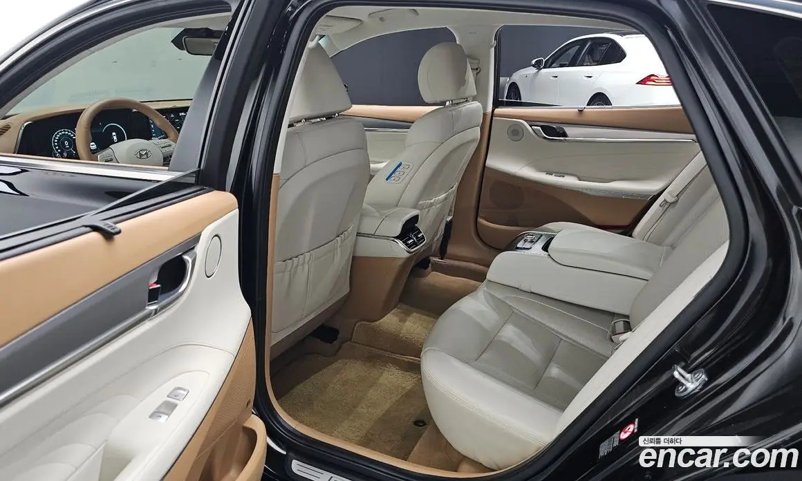 Hyundai Grandeur 2022 3.3 автомат (гидро), фото 18