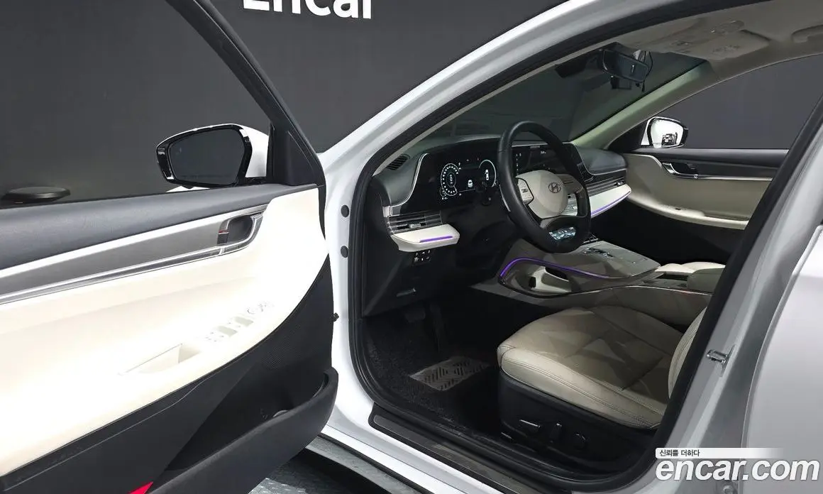 Hyundai Grandeur 2022 2.4 автомат (гидро), фото 13