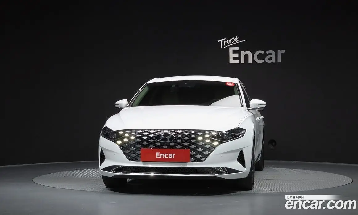 Hyundai Grandeur 2022 2.4 автомат (гидро), фото 3