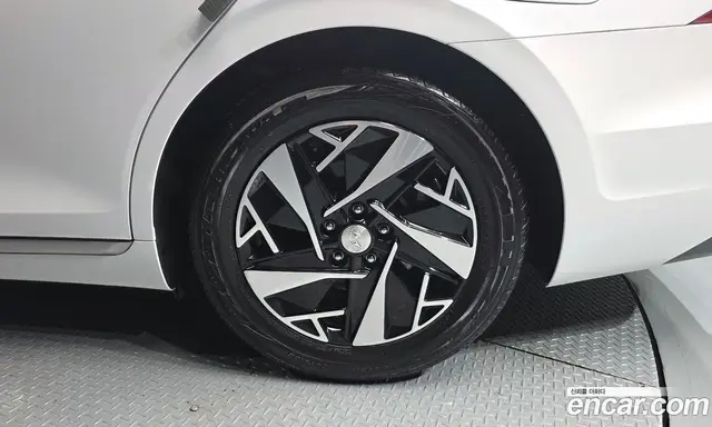 Hyundai Grandeur 2022 2.4 автомат (гидро), миниатюра 7