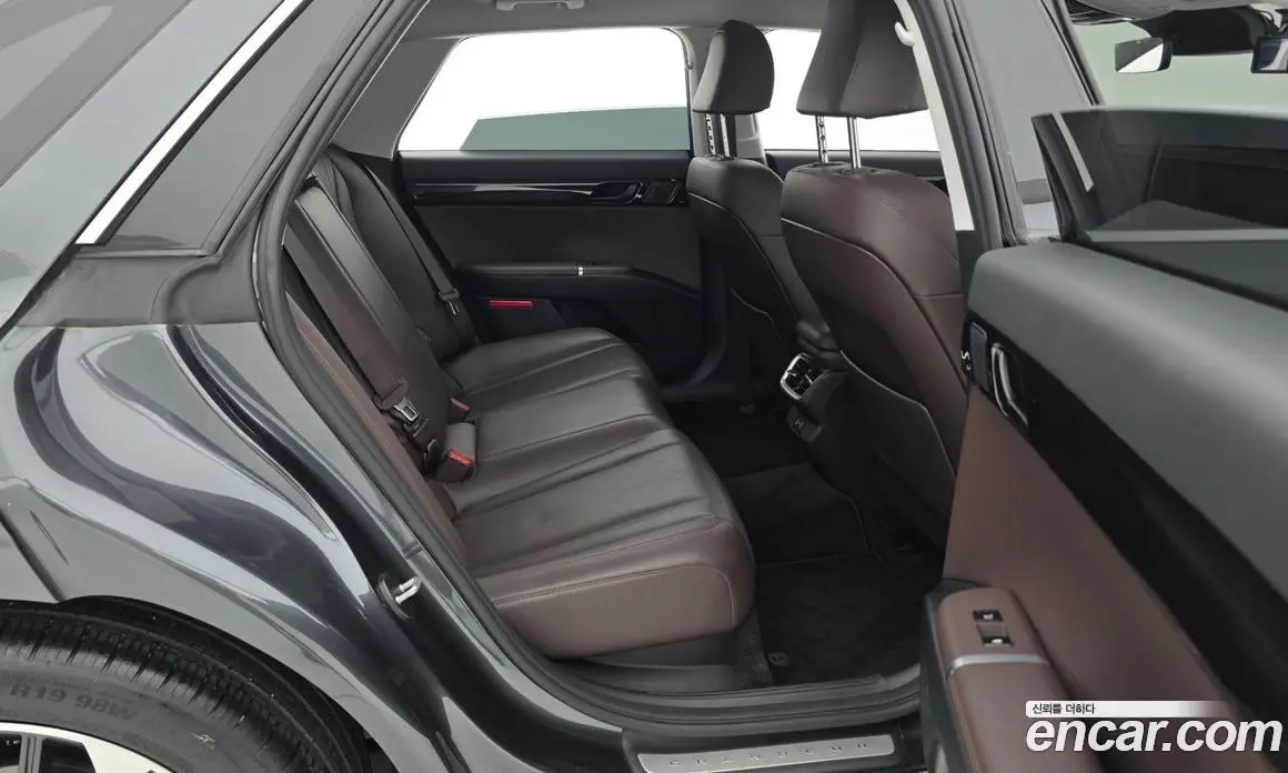 Hyundai Grandeur 2023 2.5 автомат (гидро), фото 11