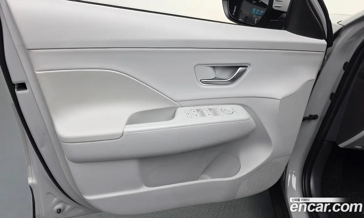 Hyundai Kona 2024 1.6 автомат (гидро), фото 14