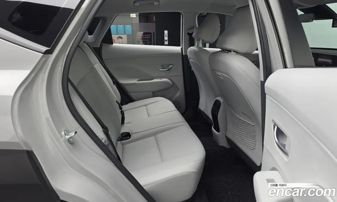 Hyundai Kona 2024 1.6 автомат (гидро), фото 16