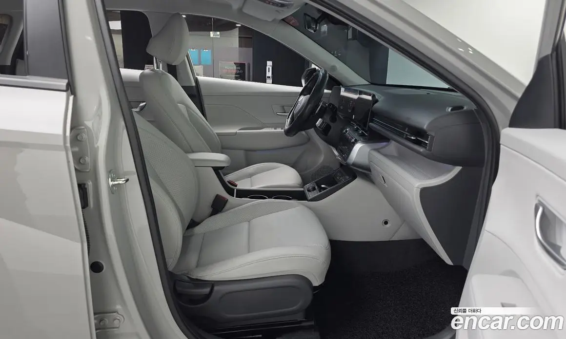 Hyundai Kona 2024 1.6 автомат (гидро), фото 17