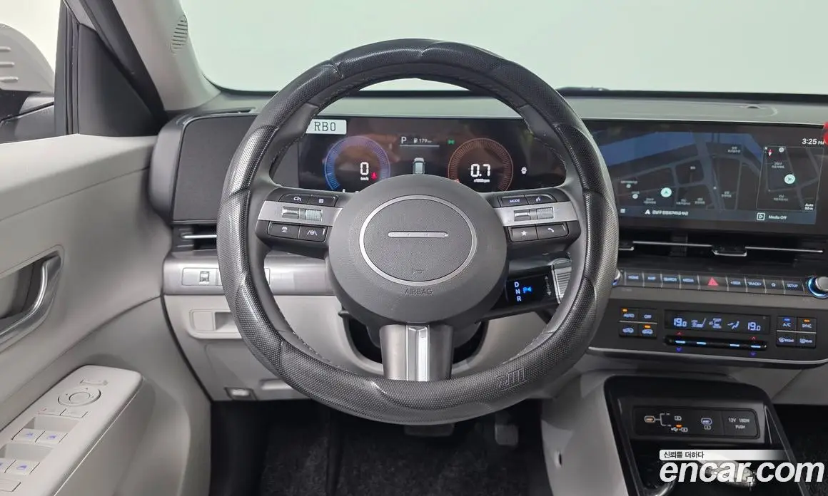 Hyundai Kona 2024 1.6 автомат (гидро), фото 19